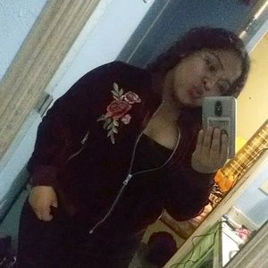 Meet your Posher, Nanci